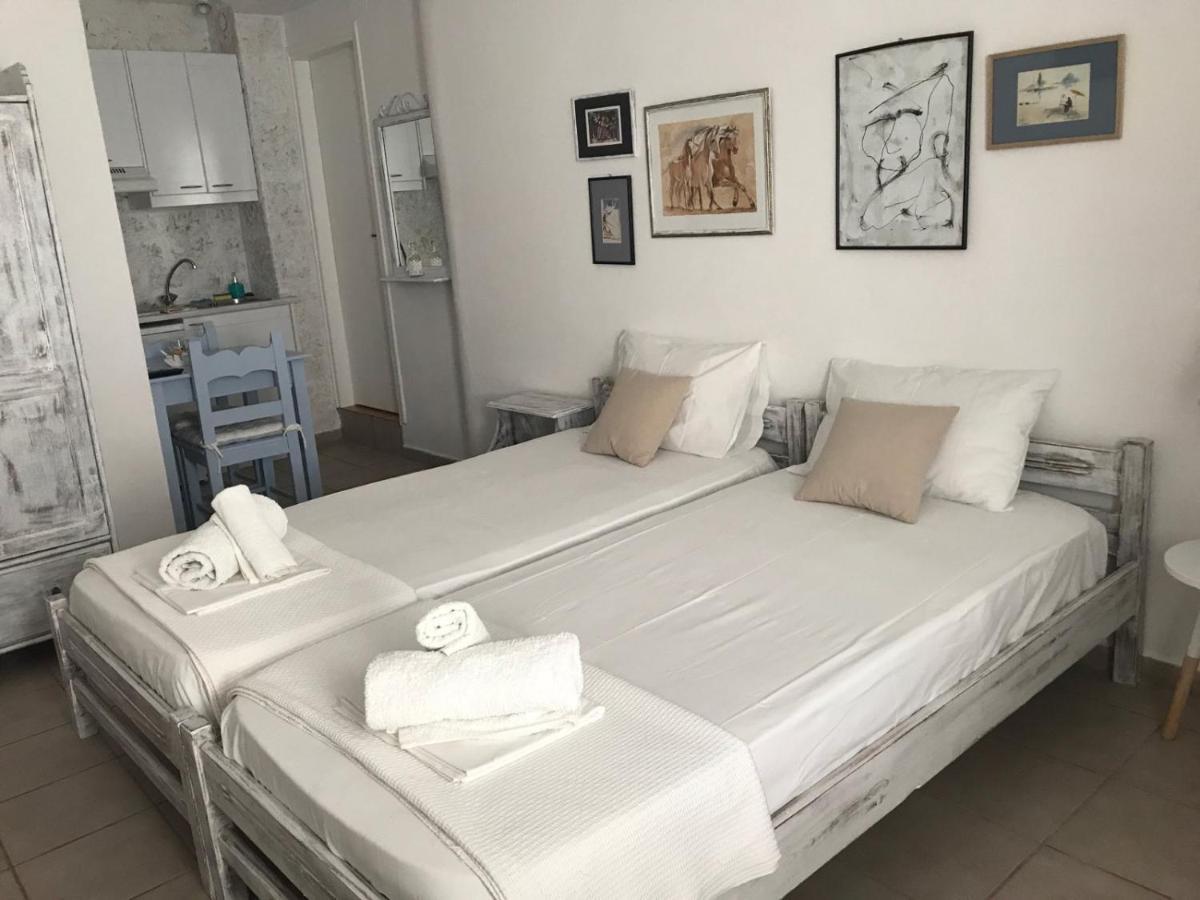 Morpheus Rooms Kini Exteriör bild