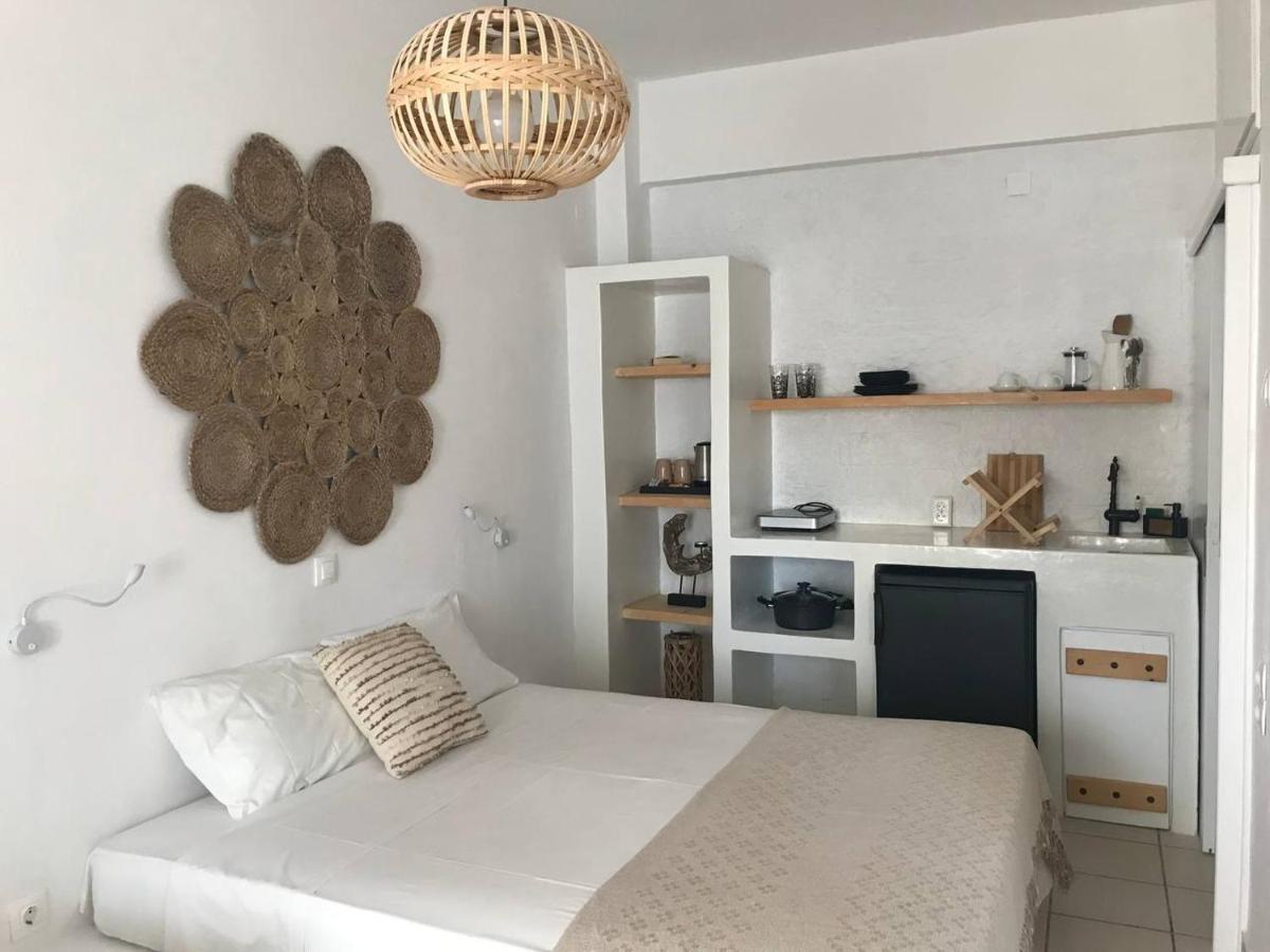 Morpheus Rooms Kini Exteriör bild
