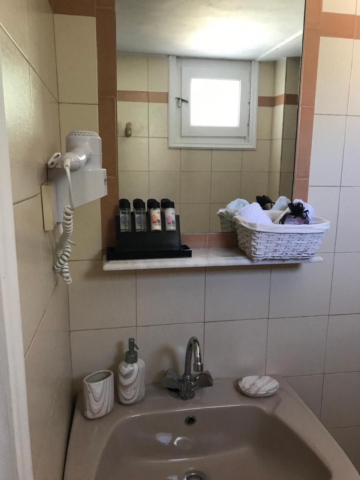 Morpheus Rooms Kini Exteriör bild